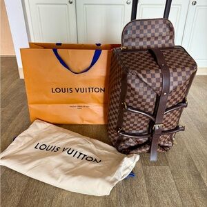 LOUIS VUITTON Eole 50 Rolling Duffle Bag – Damier Ebene, Excellent Condition